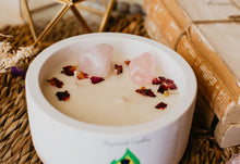 Load image into Gallery viewer, HEART CANDLE